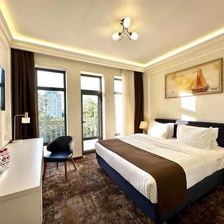 Garnet Mir Hotel Ташкент Екстериор снимка
