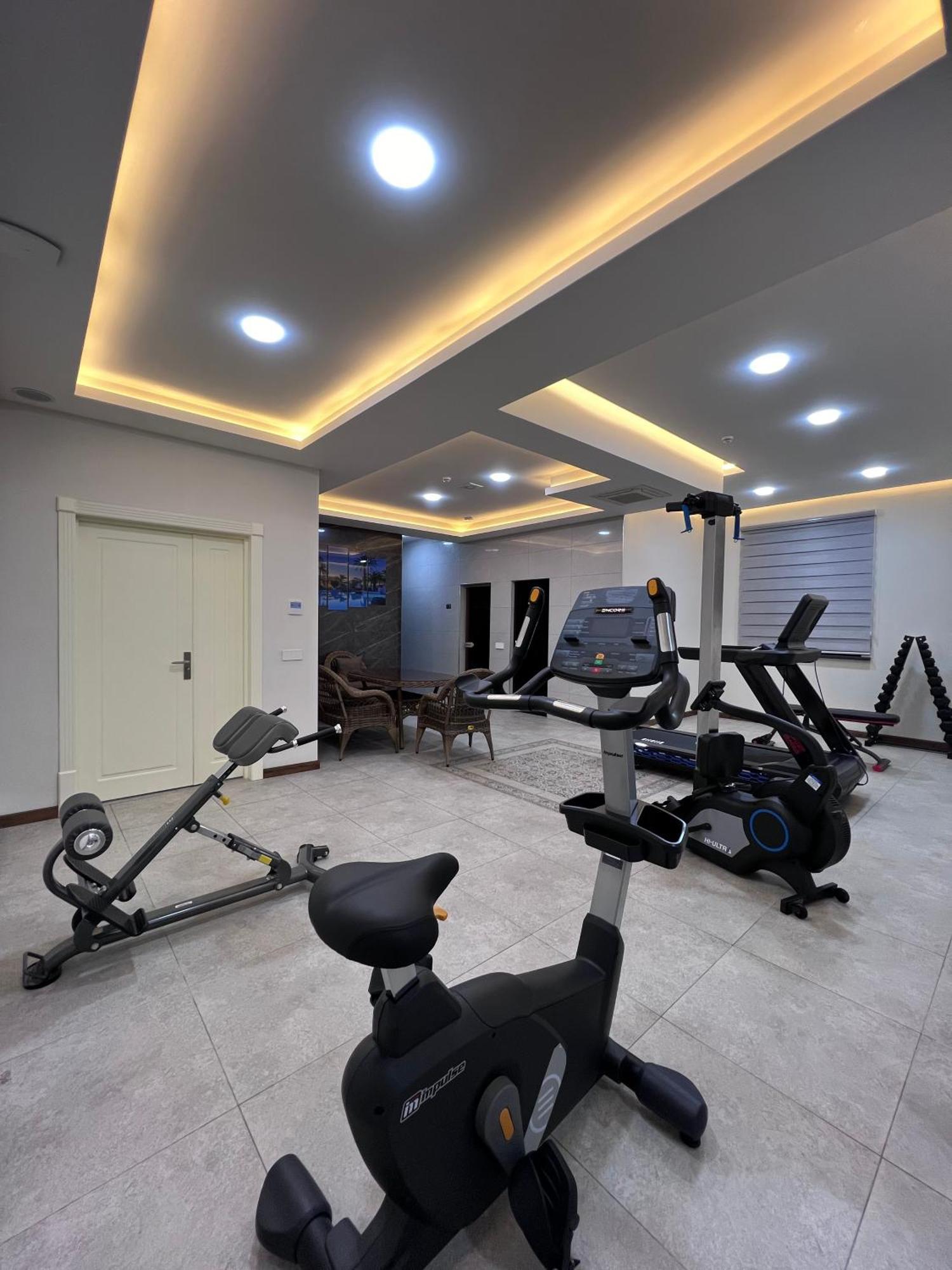 Garnet Mir Hotel Ташкент Екстериор снимка