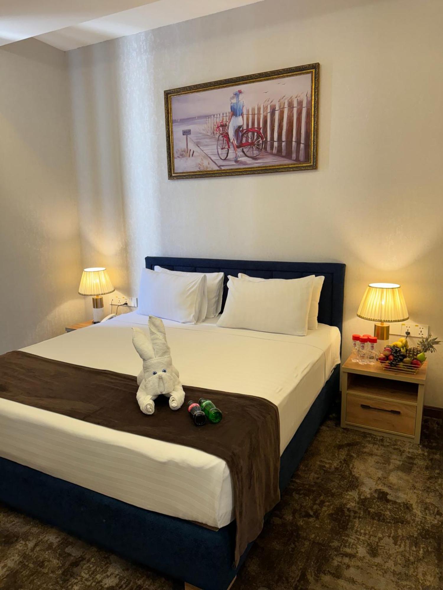 Garnet Mir Hotel Ташкент Екстериор снимка