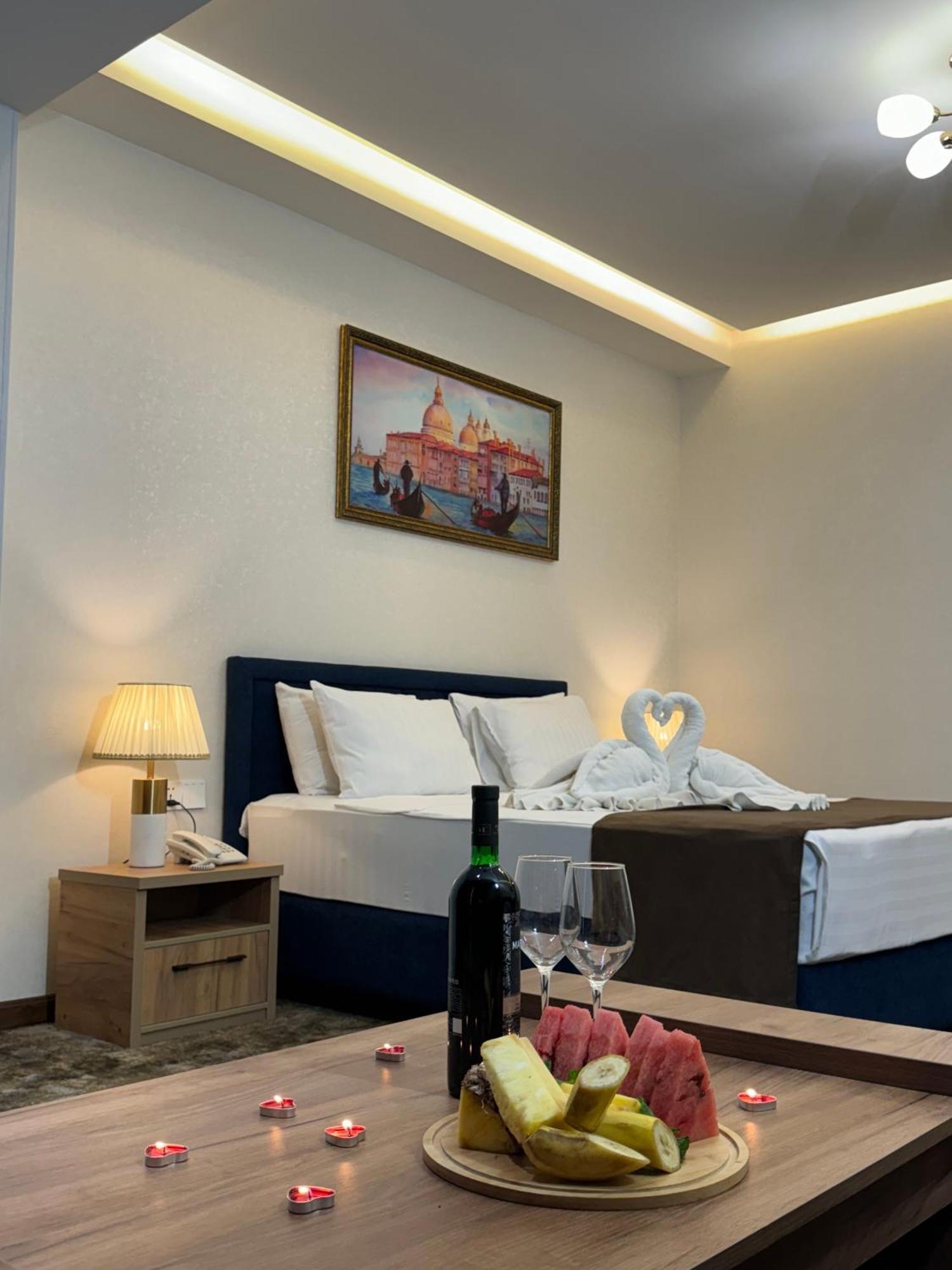 Garnet Mir Hotel Ташкент Екстериор снимка