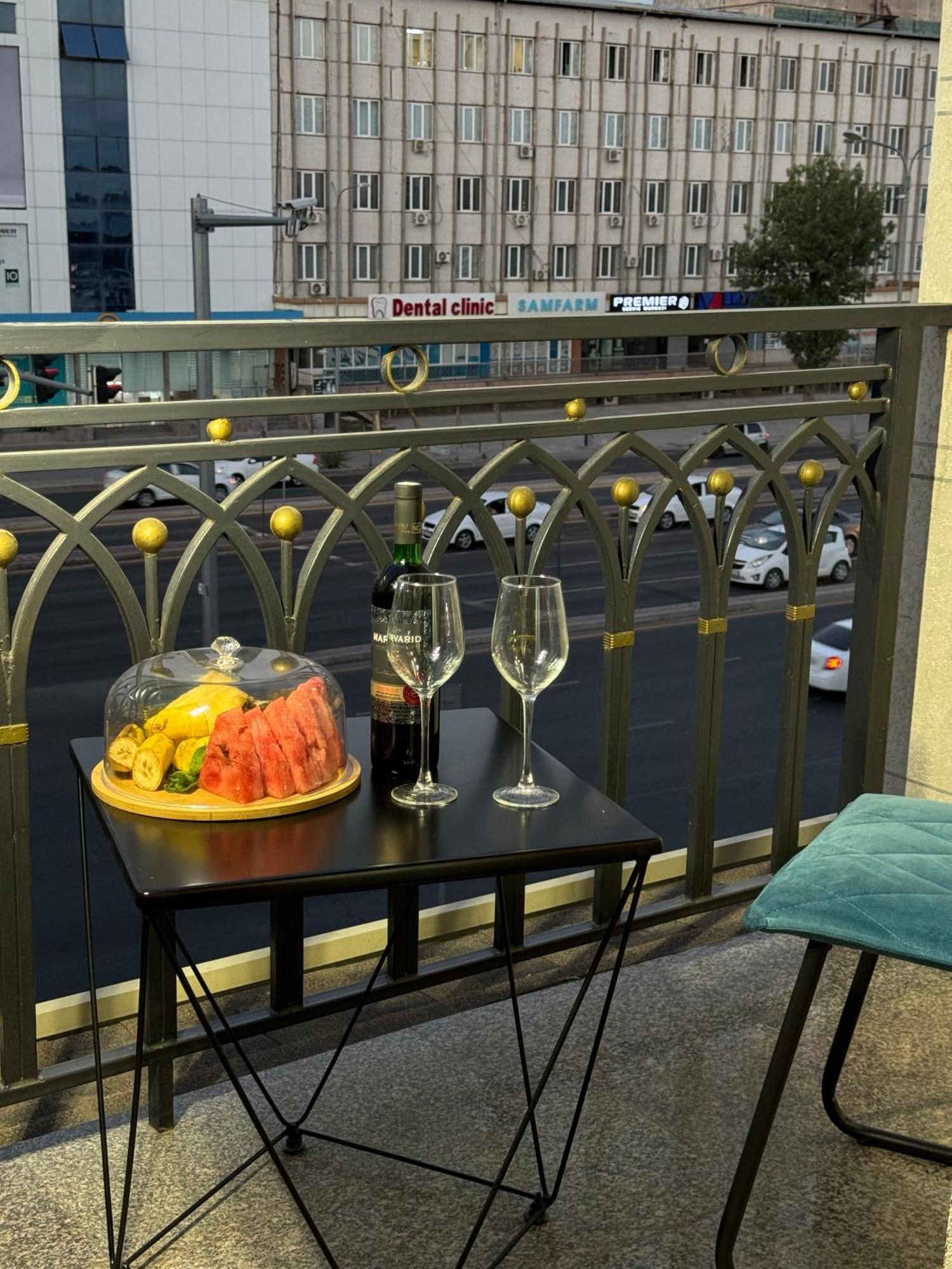 Garnet Mir Hotel Ташкент Екстериор снимка