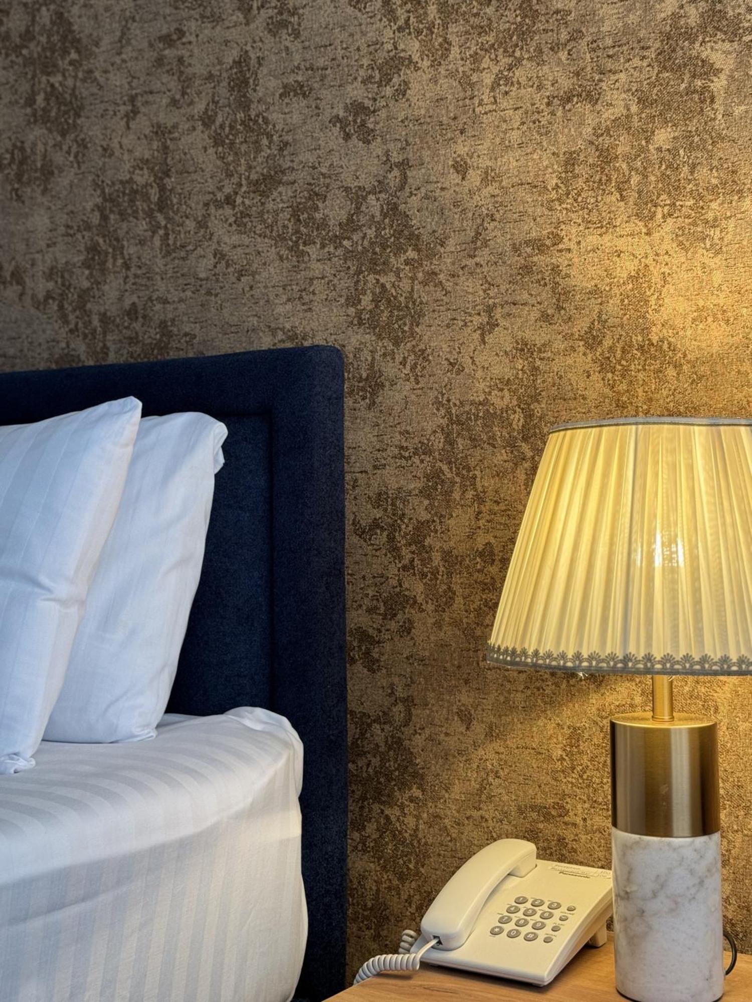 Garnet Mir Hotel Ташкент Екстериор снимка