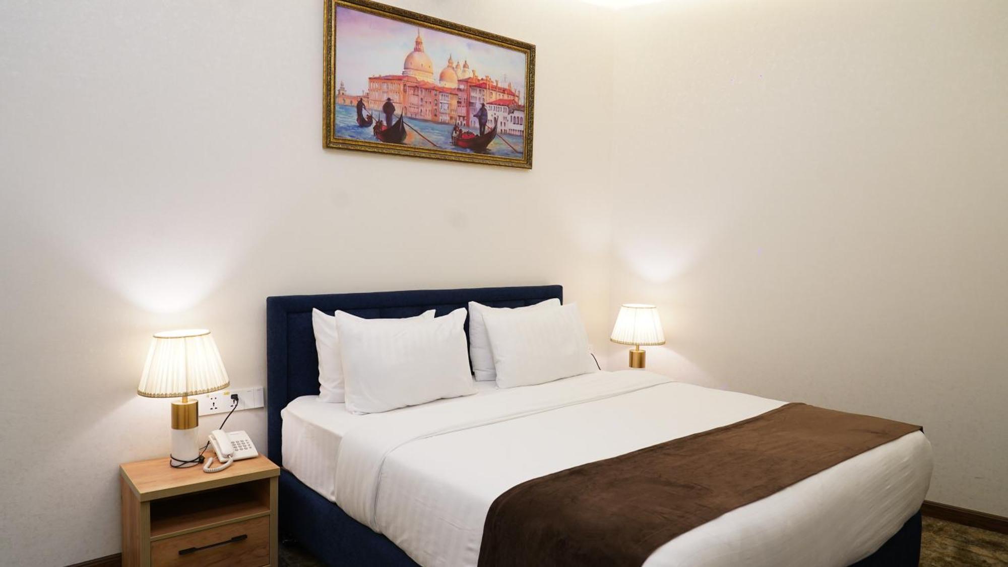 Garnet Mir Hotel Ташкент Екстериор снимка