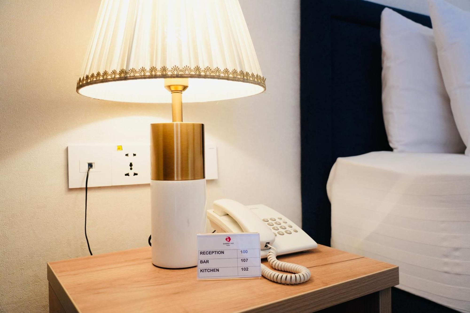 Garnet Mir Hotel Ташкент Екстериор снимка