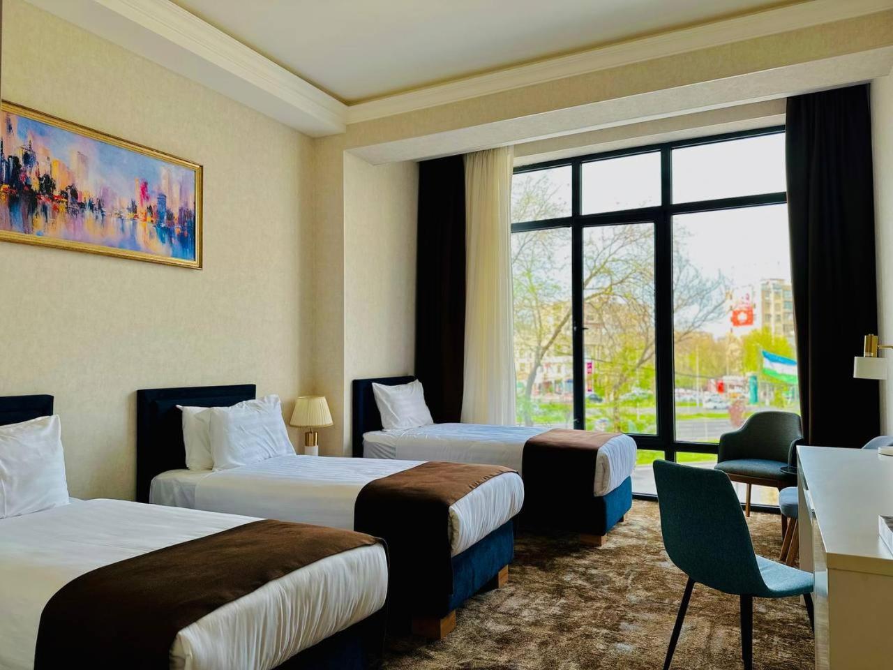 Garnet Mir Hotel Ташкент Екстериор снимка