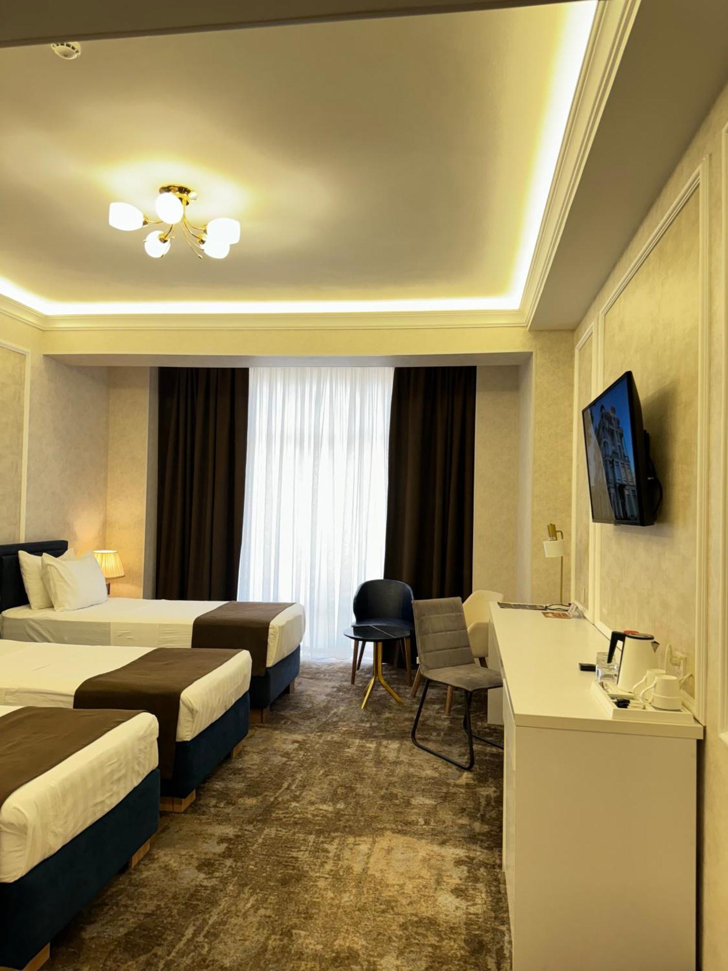 Garnet Mir Hotel Ташкент Екстериор снимка